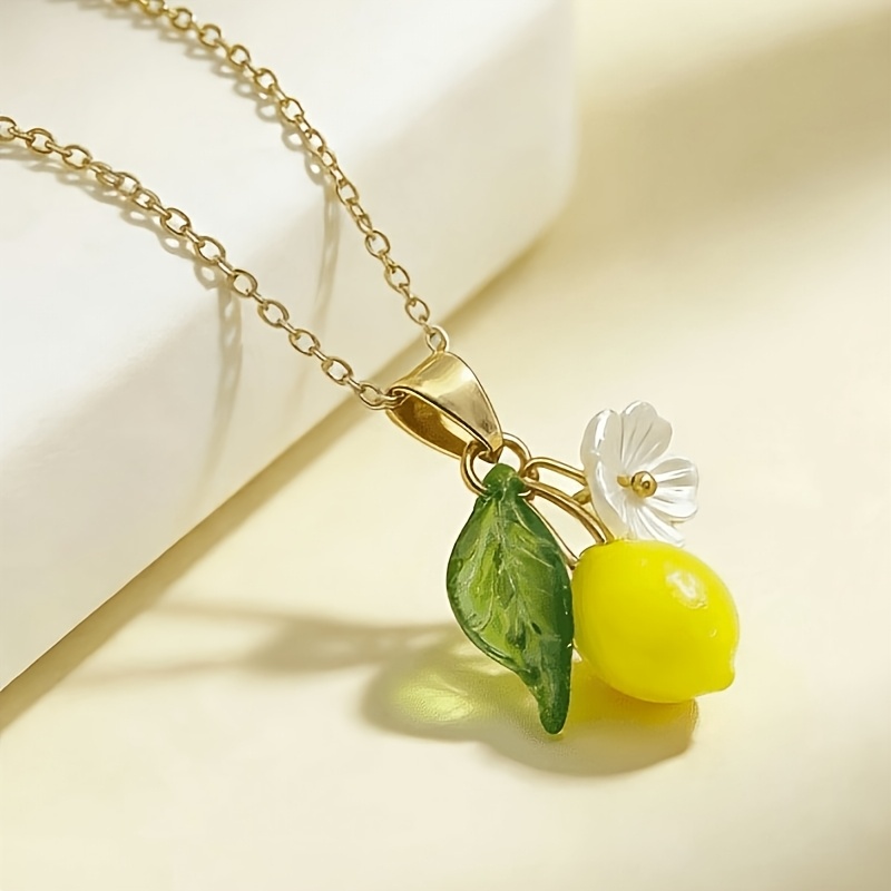 قلادة راتنجية بتصميم زهرة اللي - مراجعة Resin Art With Flowers وسعره