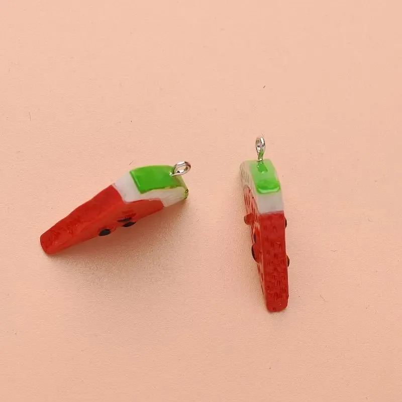 10 قطع من الحلي الراتنجية على  - مراجعة Resin Art Diy Kit وسعره