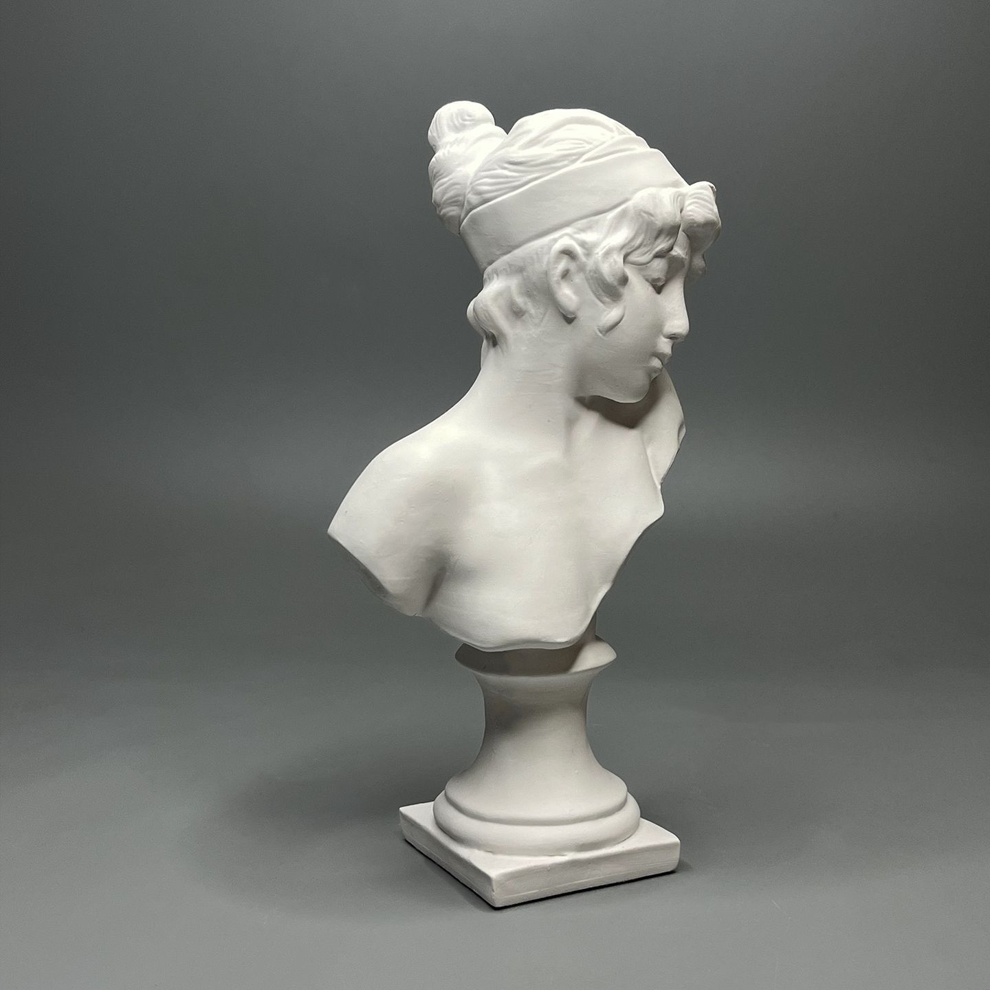 تمثال نصفي لسافو اليونانية من  - مراجعة Resin Art Aesthetic وسعره